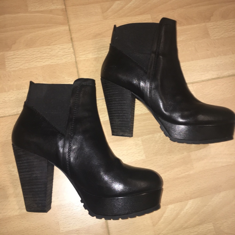 Steve Madden platform booties